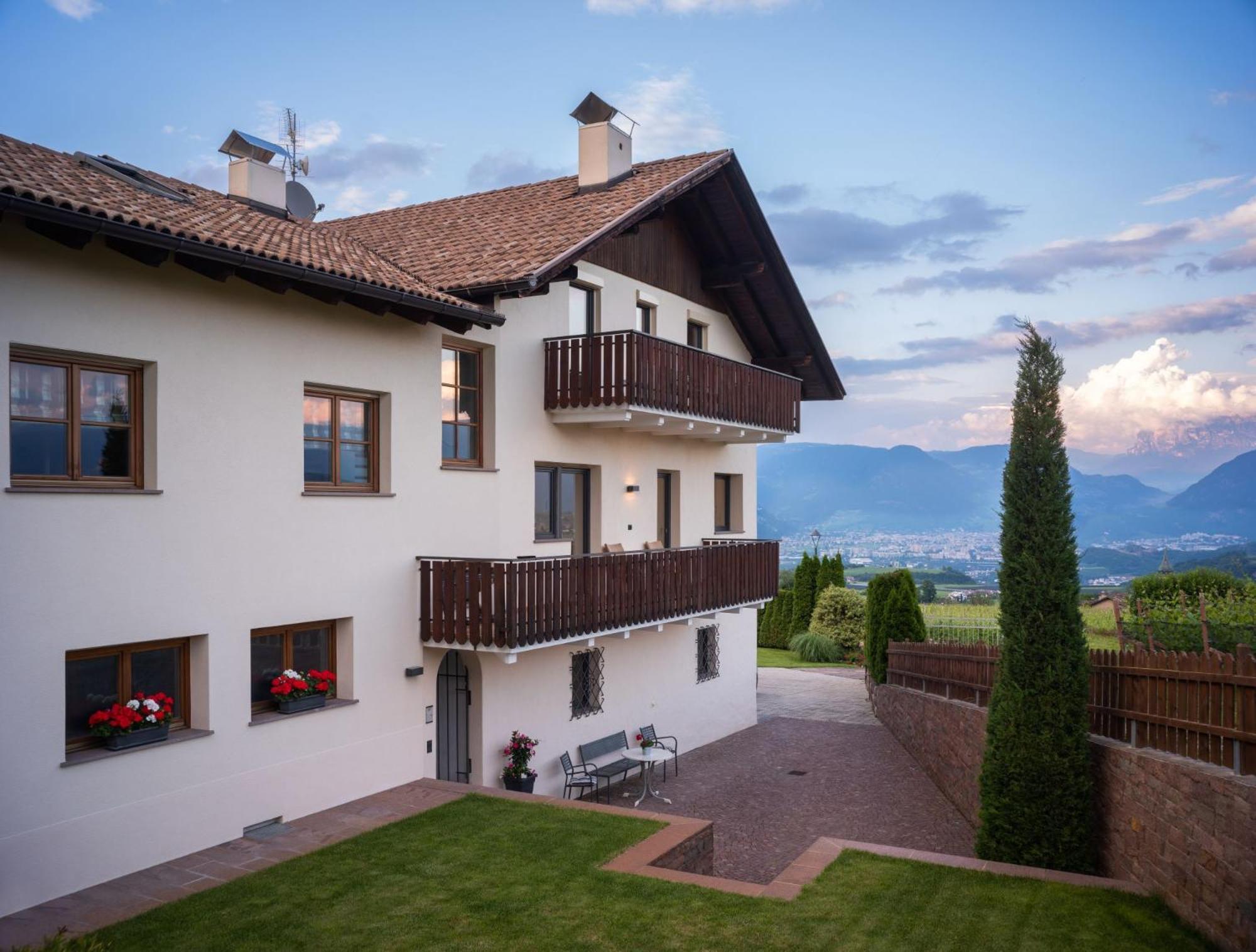 Ferienwohnung Haas Appiano Sulla Strada Del Vino Luaran gambar