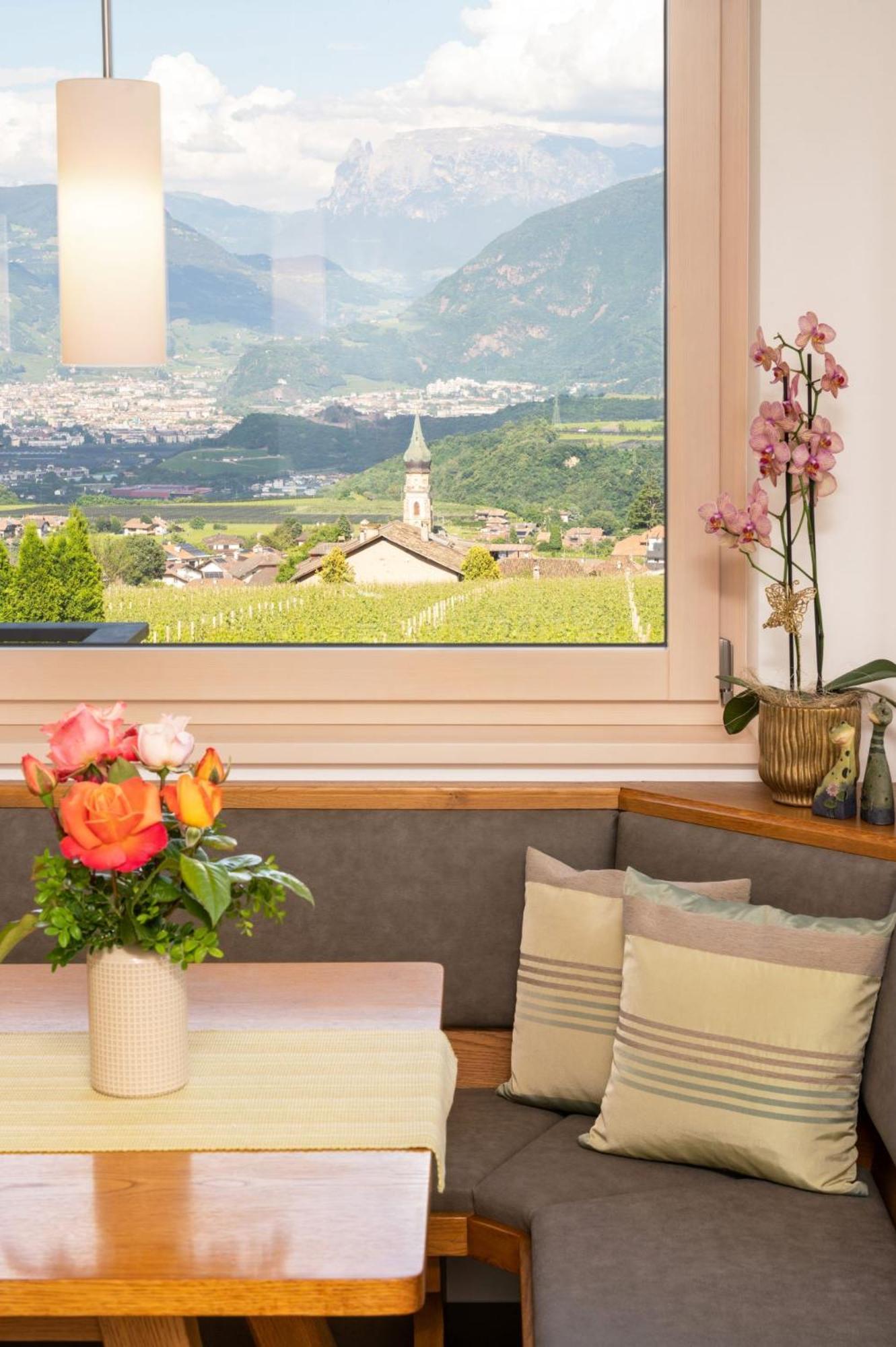 Ferienwohnung Haas Appiano Sulla Strada Del Vino Luaran gambar